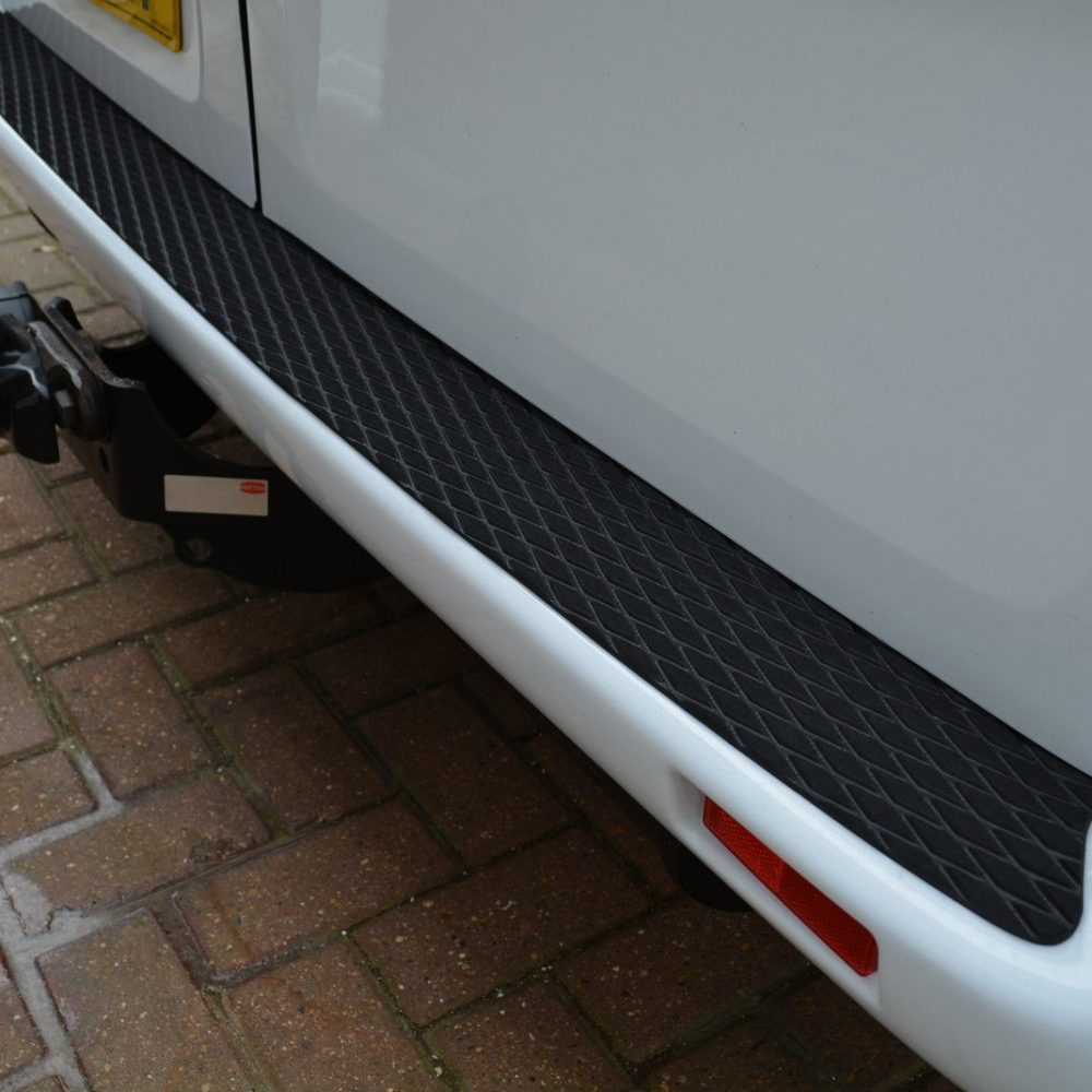 VAUXHALL VIVARO ’15 ’19 OVER THE EDGE DESIGN The Rear Bumper